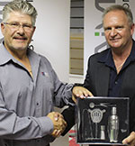 Johan Maritz (left) thanks Theo Wassenaar for the presentation.